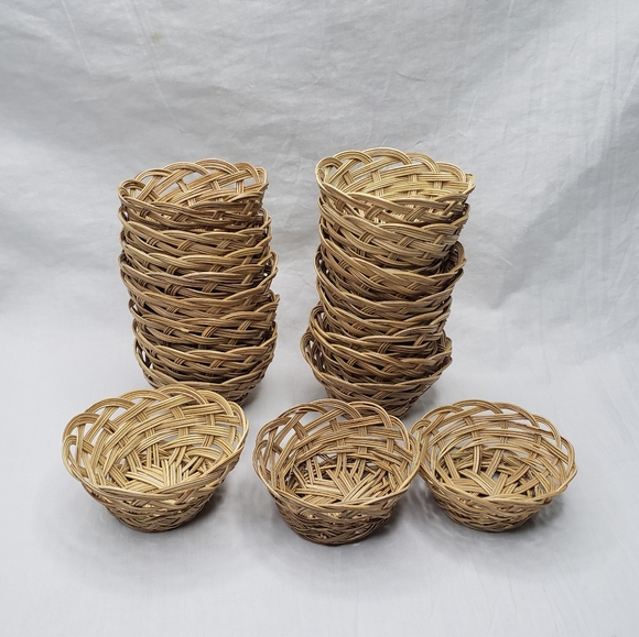 Unbranded Other - 19 Mini Woven Bamboo Baskets